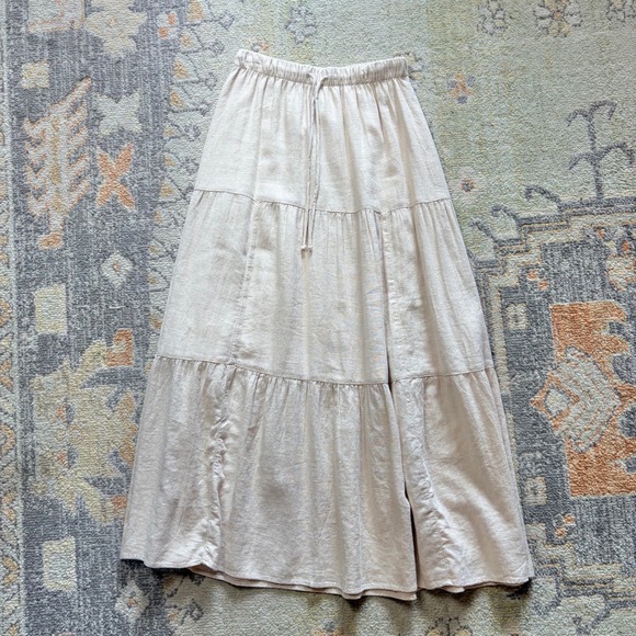 Abercrombie & Fitch Dresses & Skirts - Abercrombie & Fitch Beige Linen Blend Tiered Maxi Skirt XS Boho Coastal Casual